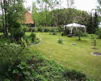 Garten.jpg (31807 Byte)